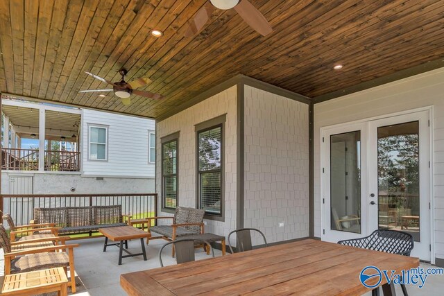 view of patio with ceiling fan