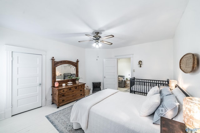 bedroom featuring a ceiling fan