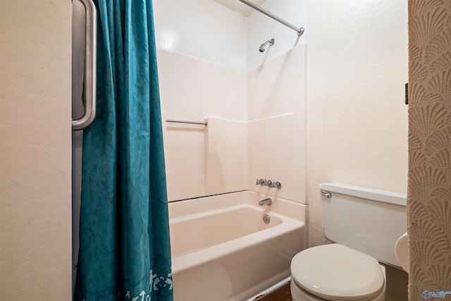 286 Griffith Dr, Centre, AL 35960 - full bathroom featuring shower / bath combo and toilet