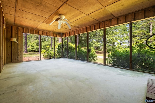 286 Griffith Dr, Centre, AL 35960 - unfurnished sunroom with ceiling fan