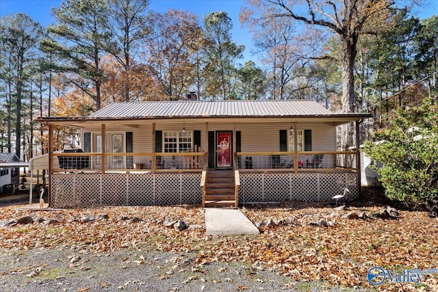 view of front of property with covered porch