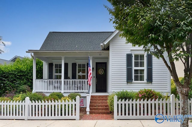 view of front of property with covered porch