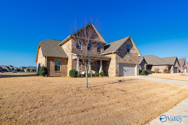 view of front property featuring a garage