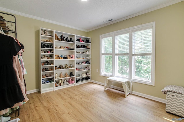 213 Knollridge Cir, Huntsville, AL 35801 - walk in closet featuring wood finished floors