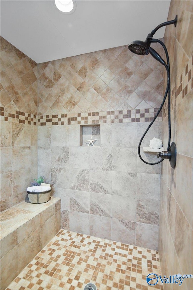 210 Spring Valley Ct SW, Huntsville, AL 35802 - bathroom featuring tiled shower