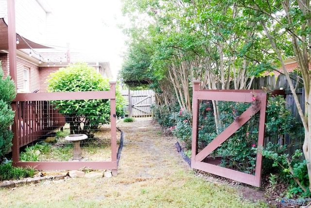 1508 Berrivine Dr, Hartselle, AL 35640 - fenced backyard with a gate