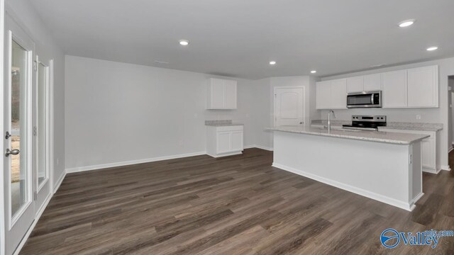 unfurnished room featuring carpet flooring