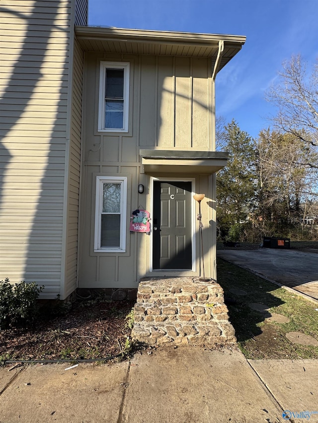 view of entrance to property