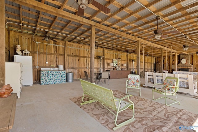 miscellaneous room featuring a ceiling fan