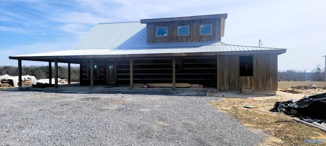 view of front of home featuring metal roof