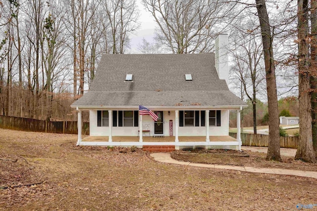 view of front facade with covered porch