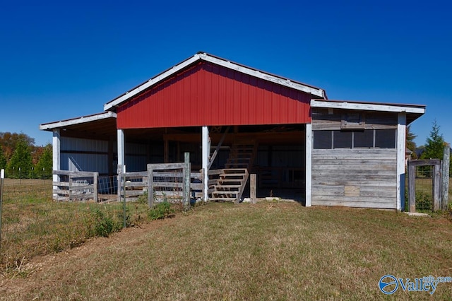 view of outdoor structure