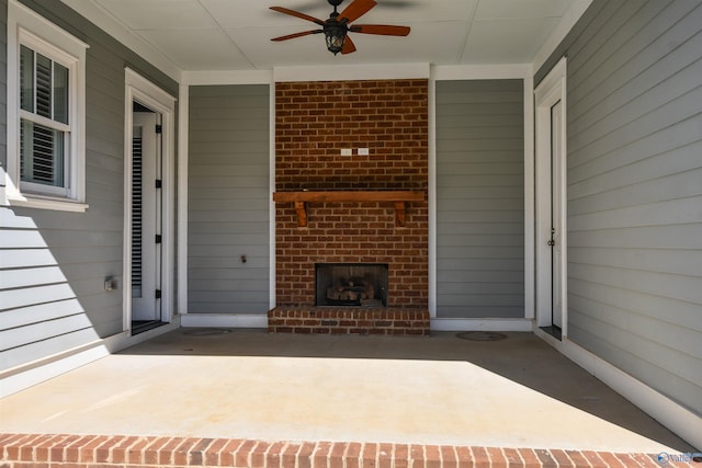 view of patio with ceiling fan