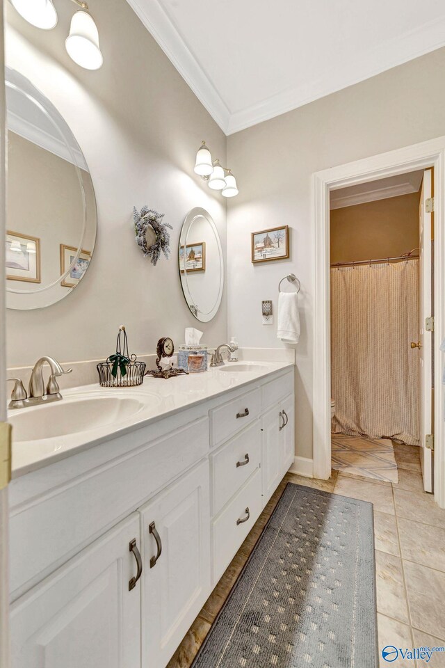 178 Ridgewood Cir, Cherokee Ridge, AL 35175 - bathroom with ornamental molding, double vanity, and toilet