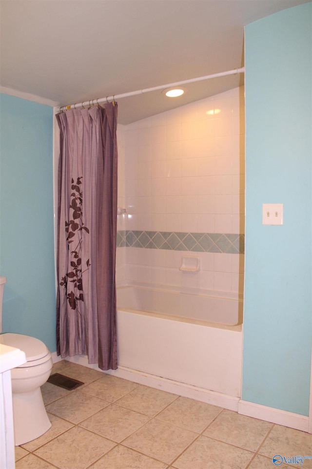 full bathroom featuring toilet, tile patterned floors, shower / bath combo with shower curtain, and recessed lighting