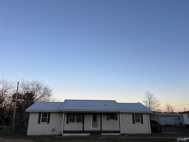 212 Nelson St NW, Hartselle, AL 35640 - view of front of property with covered porch