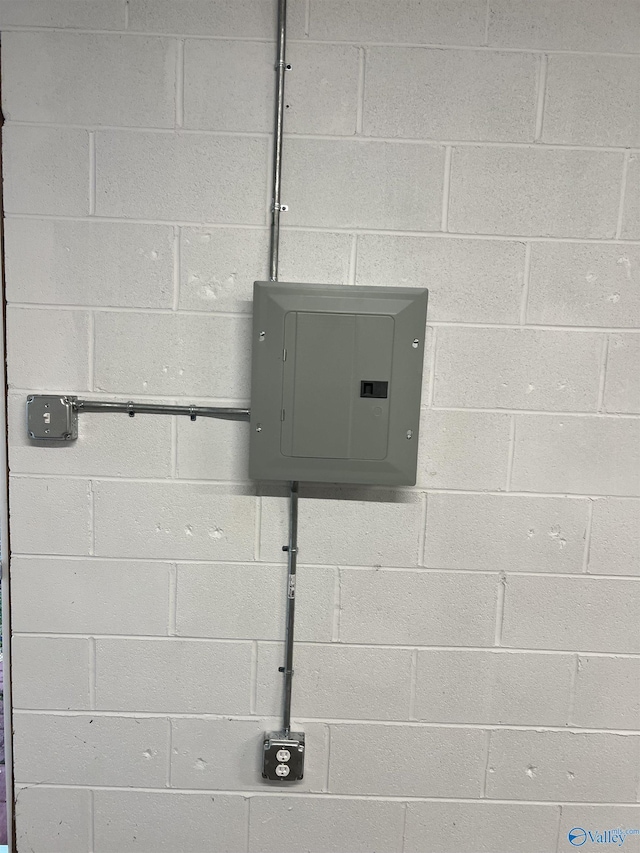 212 Nelson St NW, Hartselle, AL 35640 - interior details featuring electric panel