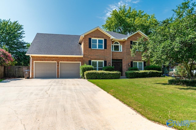 view of front facade with a front yard