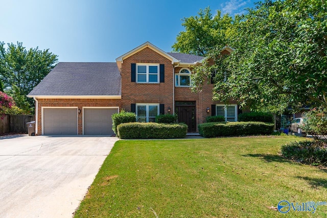 view of front of house featuring a front yard