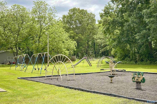 108 Mountain Home Rd, Trinity, AL 35673 - community jungle gym featuring a yard