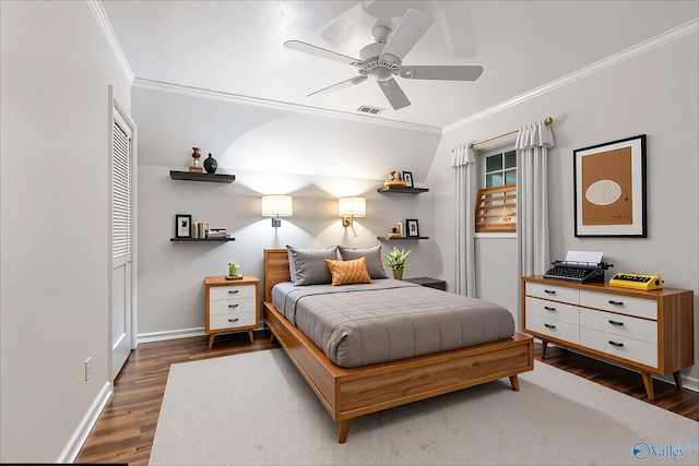 102 Fern Cv, Florence, AL 35634 - bedroom with crown molding, wood finished floors, baseboards, and a ceiling fan