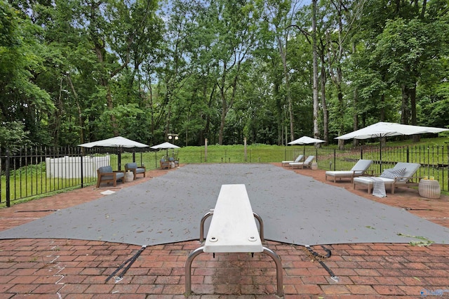 102 Fern Cv, Florence, AL 35634 - view of patio / terrace