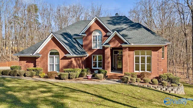 view of front of house with a front lawn