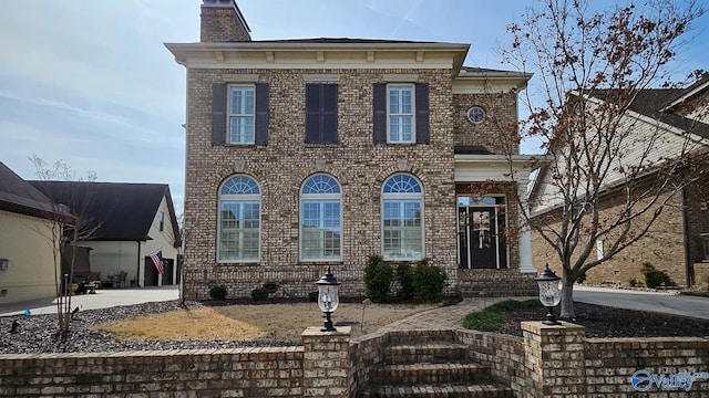 view of italianate-style house