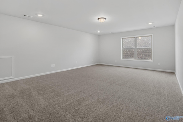 view of carpeted spare room