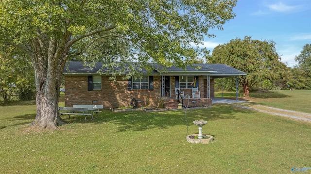 view of front of property with a front yard