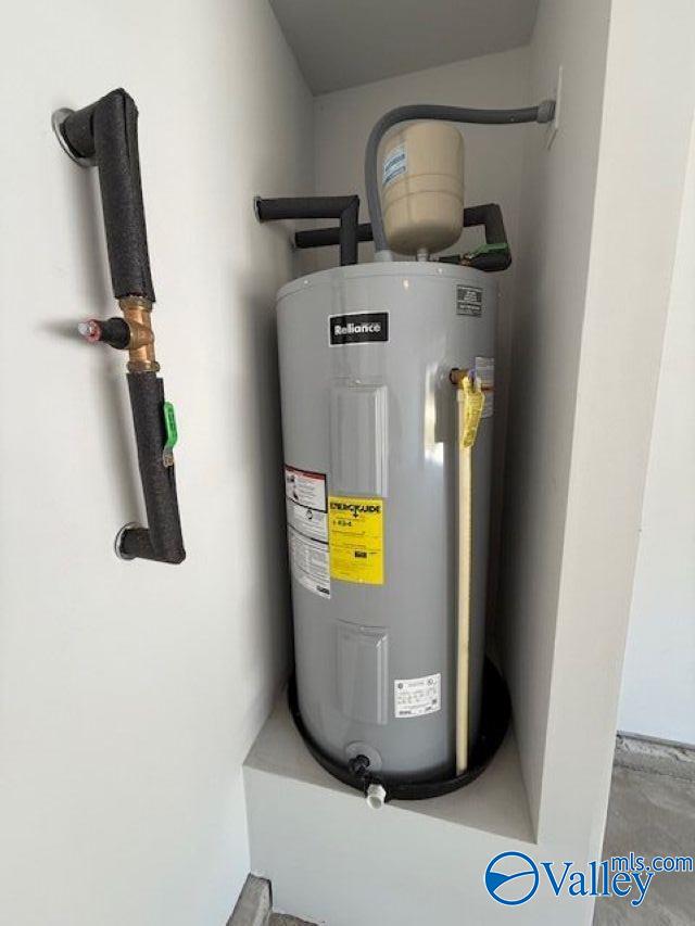 196 Murphy Ln, Madison, AL 35756 - utility room with water heater