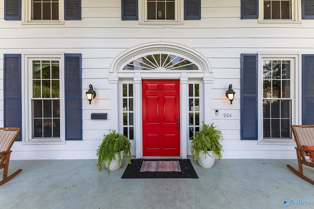 view of property entrance