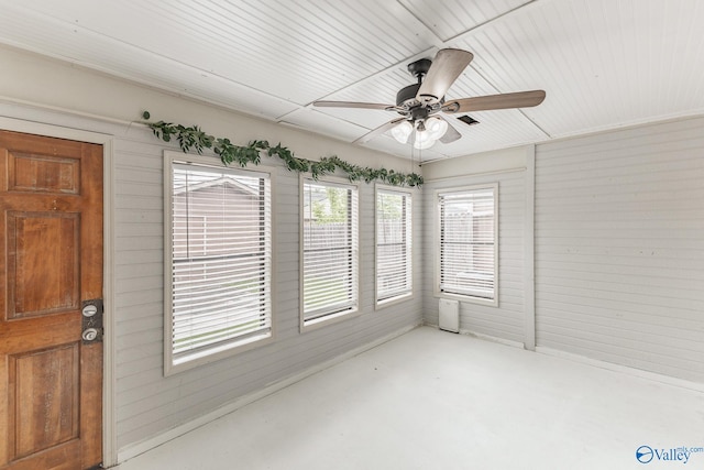 spare room with ceiling fan
