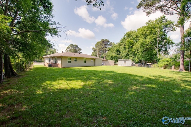 2404 Yorkshire Cir SW, Huntsville, AL 35803 - view of green lawn