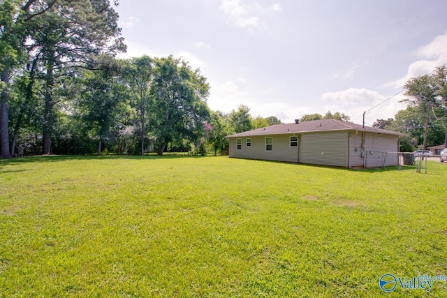 2404 Yorkshire Cir SW, Huntsville, AL 35803 - view of yard