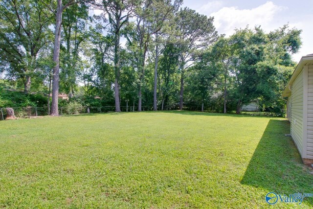 2404 Yorkshire Cir SW, Huntsville, AL 35803 - view of yard