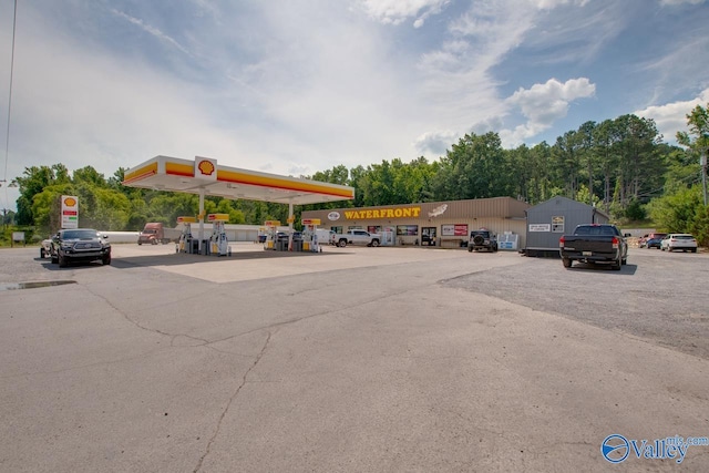 7615 Scottsboro Hwy, Scottsboro, AL 35769 - view of uncovered parking lot