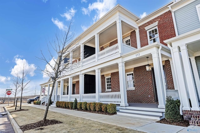 view of neoclassical / greek revival house