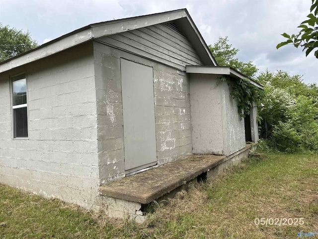 2494 Hines St S, Athens, AL 35611 - view of side of property with concrete block siding