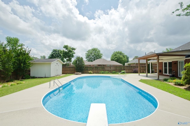 1422 Lake Crest Dr SW, Decatur, AL 35603 - view of pool featuring a patio area and a diving board