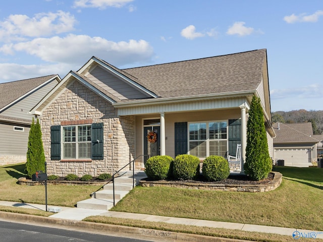 view of front facade with a front yard