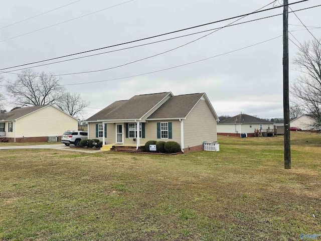 view of front of home featuring a front yard