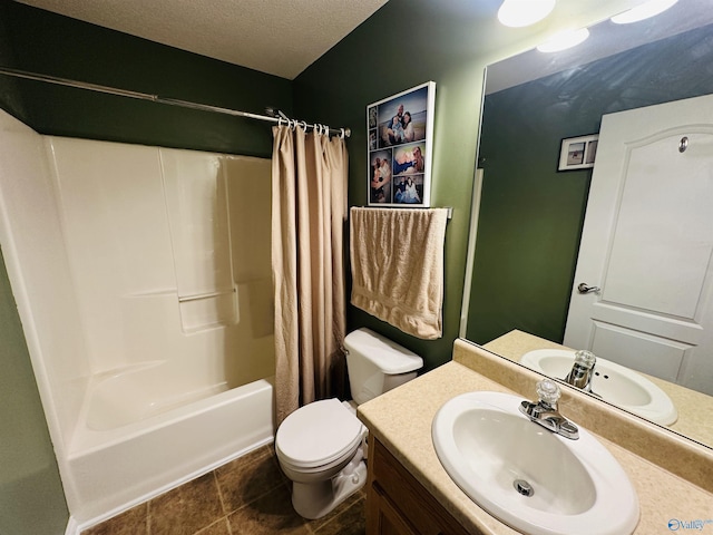 full bathroom with shower / tub combo with curtain, vanity, a textured ceiling, and toilet