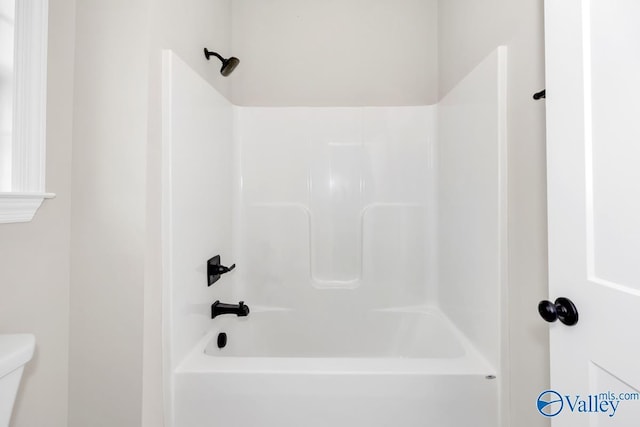 210 Lyndon Cove Rd, Huntsville, AL 35811 - bathroom with shower / washtub combination