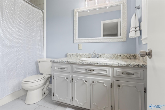 605 Holland Dr SW, Decatur, AL 35601 - bathroom with vanity, toilet, and curtained shower