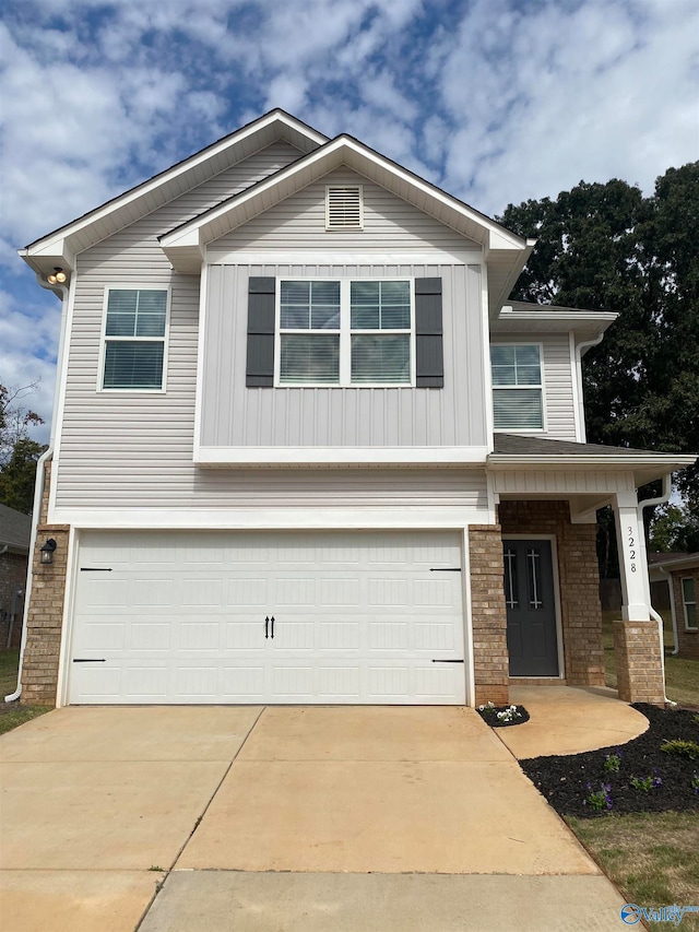 view of front facade featuring a garage