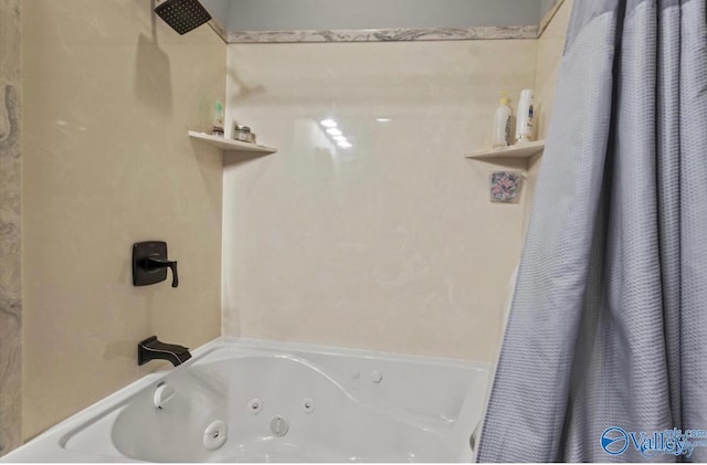 full bath featuring a combined bath / shower with jetted tub