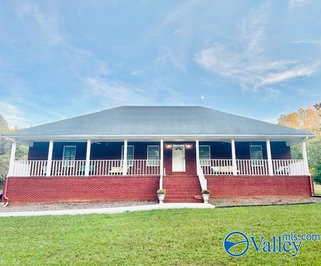 view of front facade with covered porch