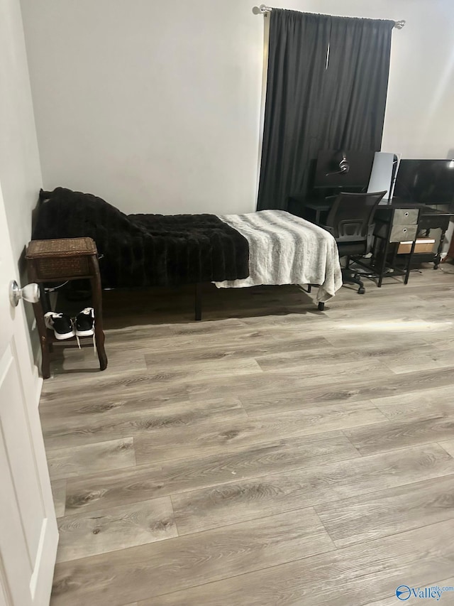 173 N Seneca Dr, Trinity, AL 35673 - bedroom featuring wood finished floors
