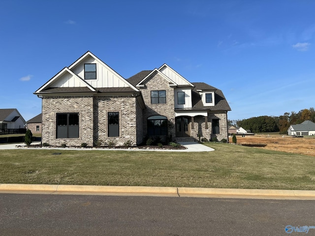 view of front facade with a front lawn